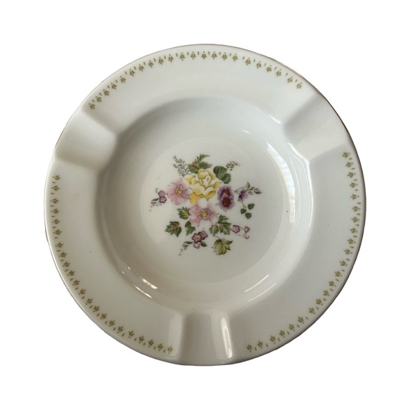 Set of (3) Wedgwood Bone China 4.5” Ashtrays - Picture 2 of 7